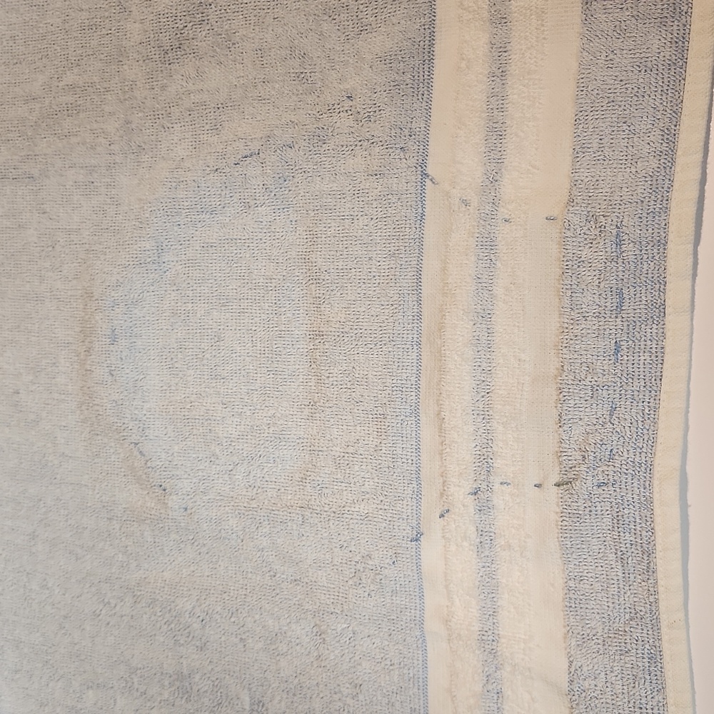 Unique vintage crocheted basket Cannon towel - Picture 5 of 5